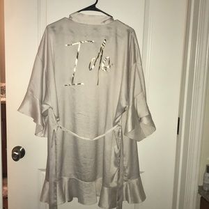Victoria’s Secret ~Here Comes the Bride~ Robe
